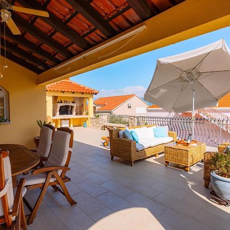 House 4 You Lumbarda Exterior foto