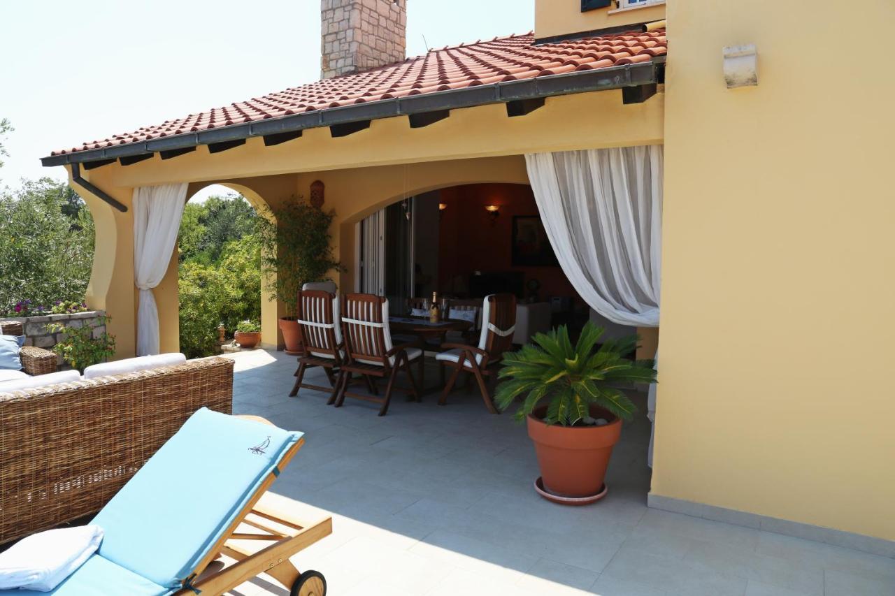 House 4 You Lumbarda Exterior foto