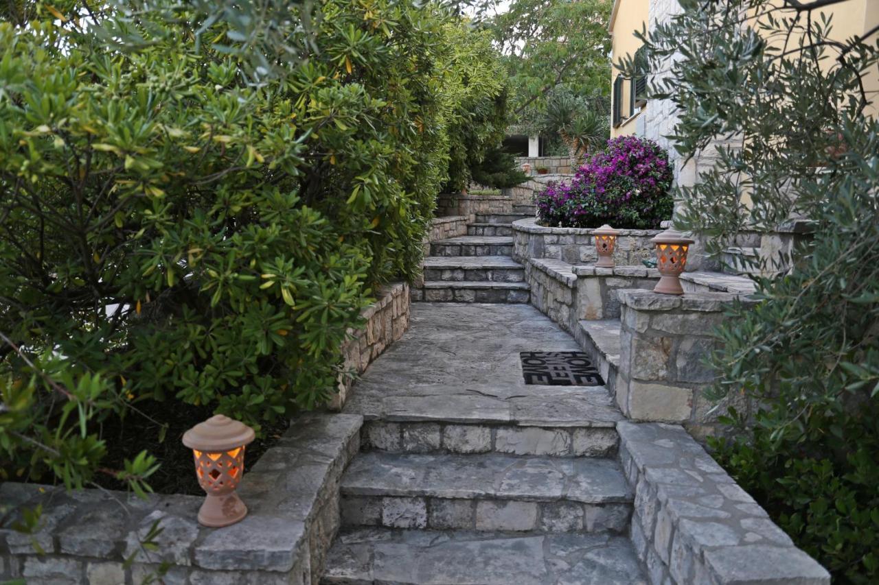 House 4 You Lumbarda Exterior foto